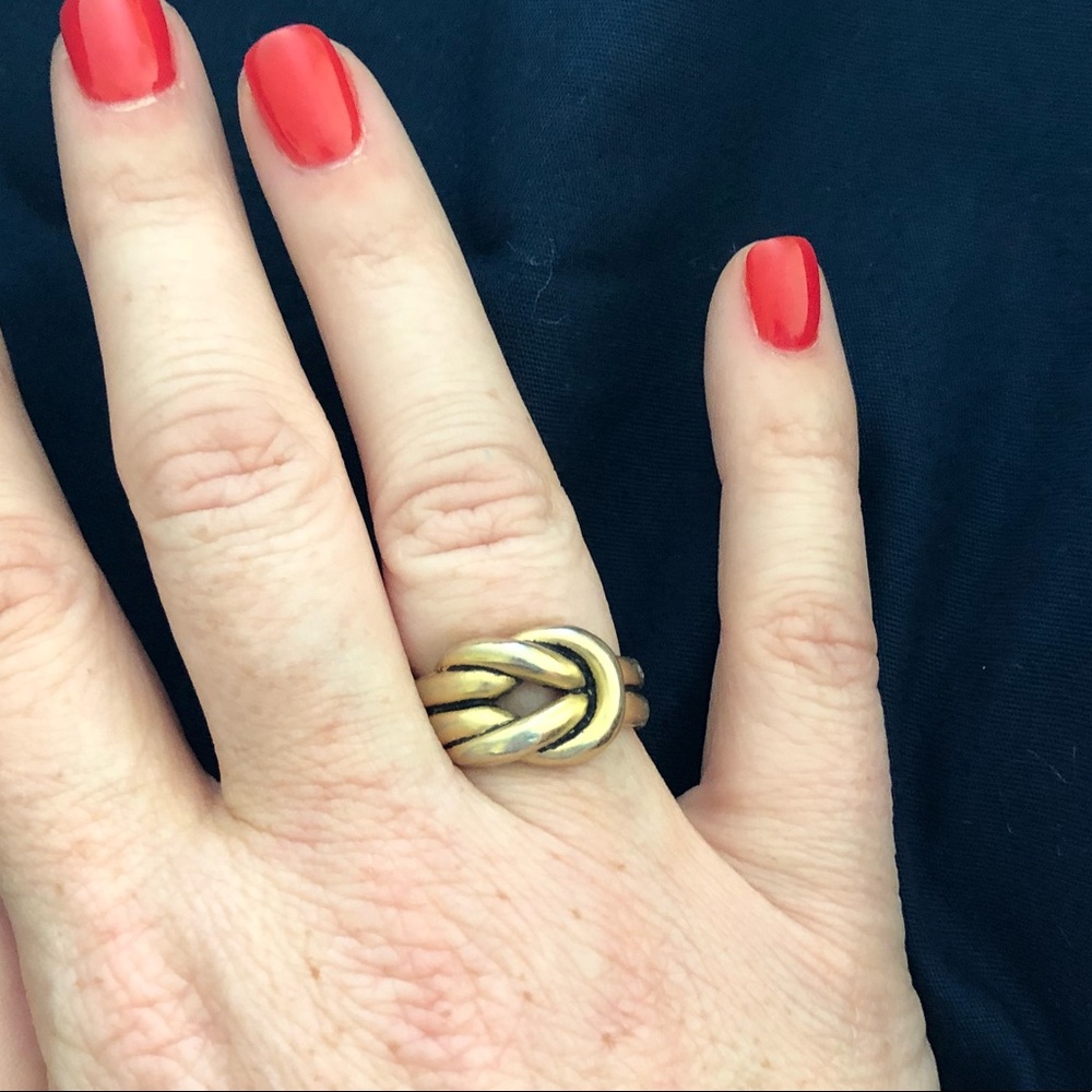 Gold knot ring size 8